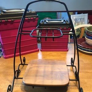 LONGABERGER 2-TIER WROUGHT IRON STAND. RETIRED